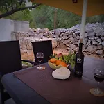 Anita, * Korčula