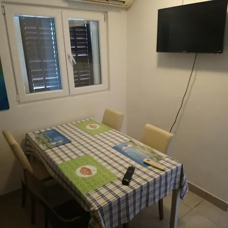 Anita, Apartman *